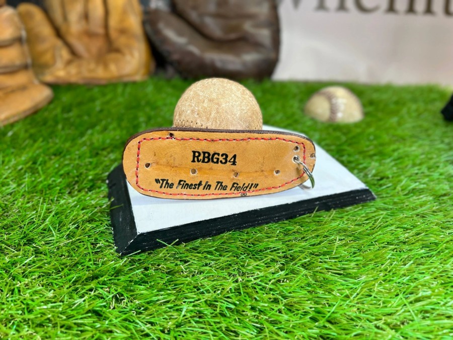 Baseball Collectibles * | Whenitwasagame Baseballglovewallets.Com Keychain Rbg34