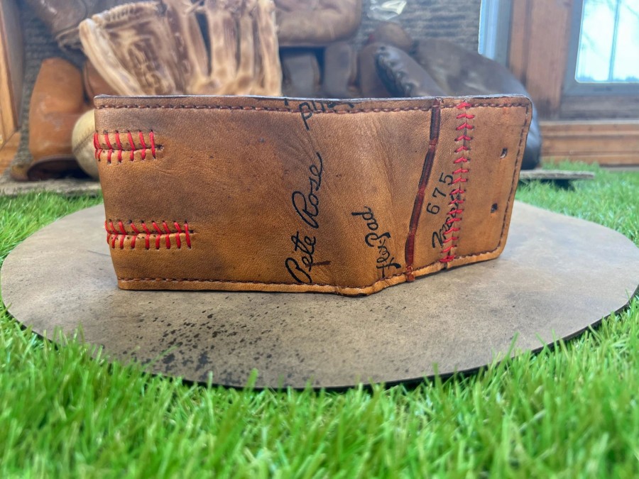 Clearance Aisle * | Whenitwasagame Baseballglovewallets.Com Pete Rose Tri-Fold Wallet (Minor Pocket Imperfection As Is)